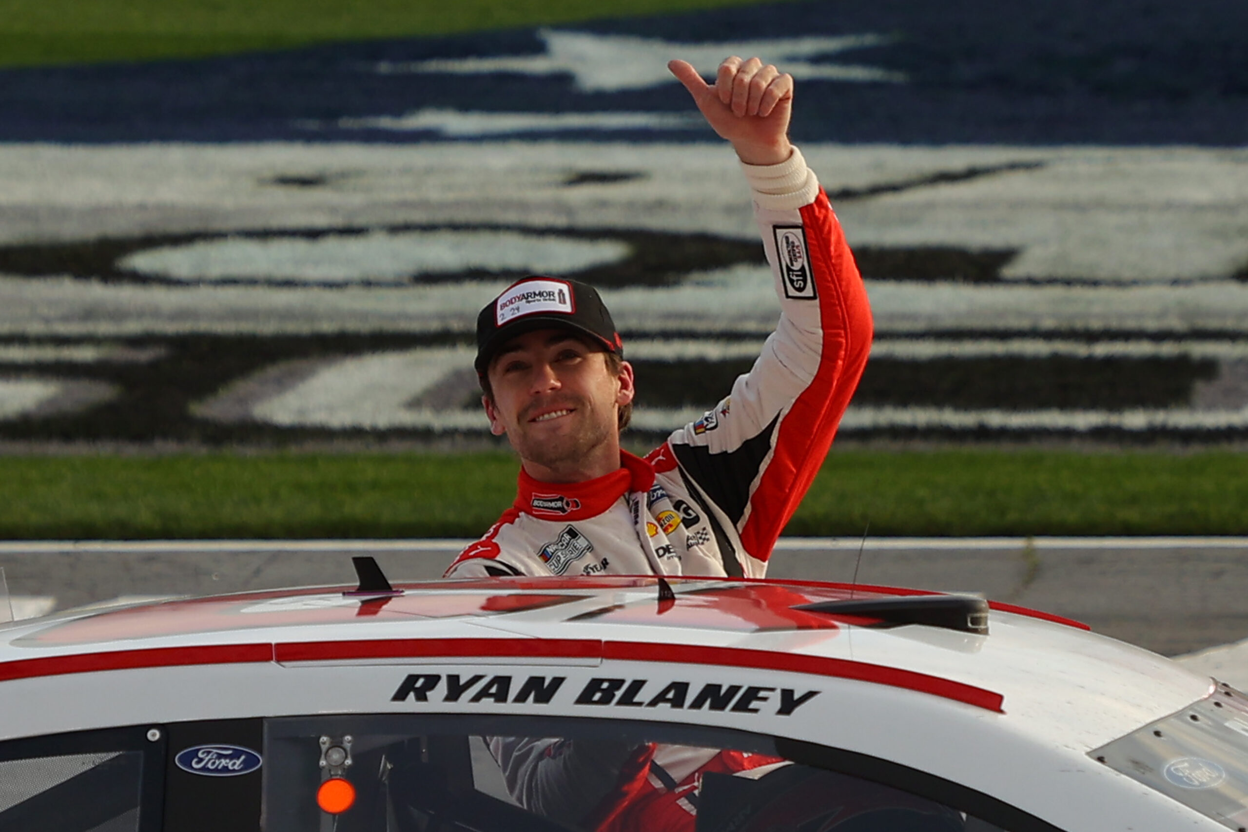Blaney perseveres late for a Cup victory at Atlanta
