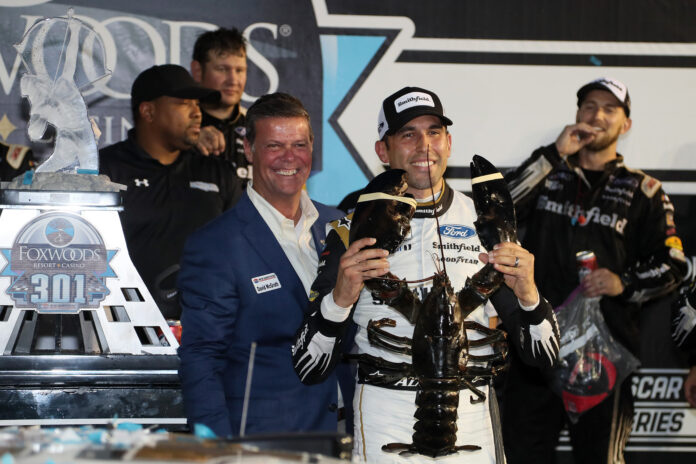NASCAR Cup Series Foxwoods Resort Casino 301