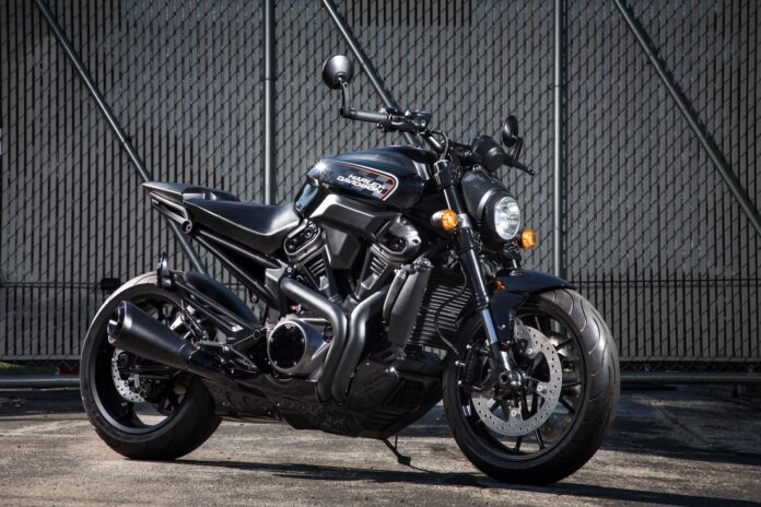 harley-davidson-YsMg1pJqqKk-unsplash