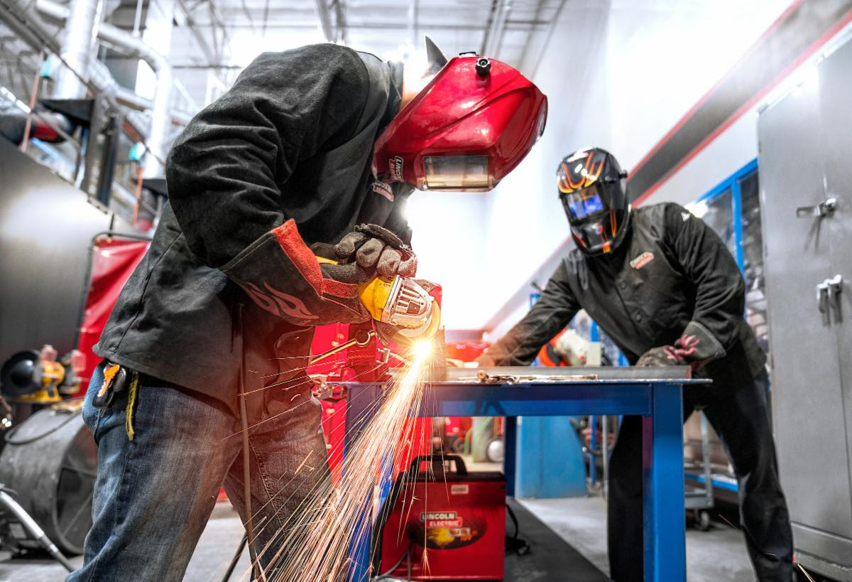 Universal Technical Institute Expands Welding Program to NASCAR Technical Institute