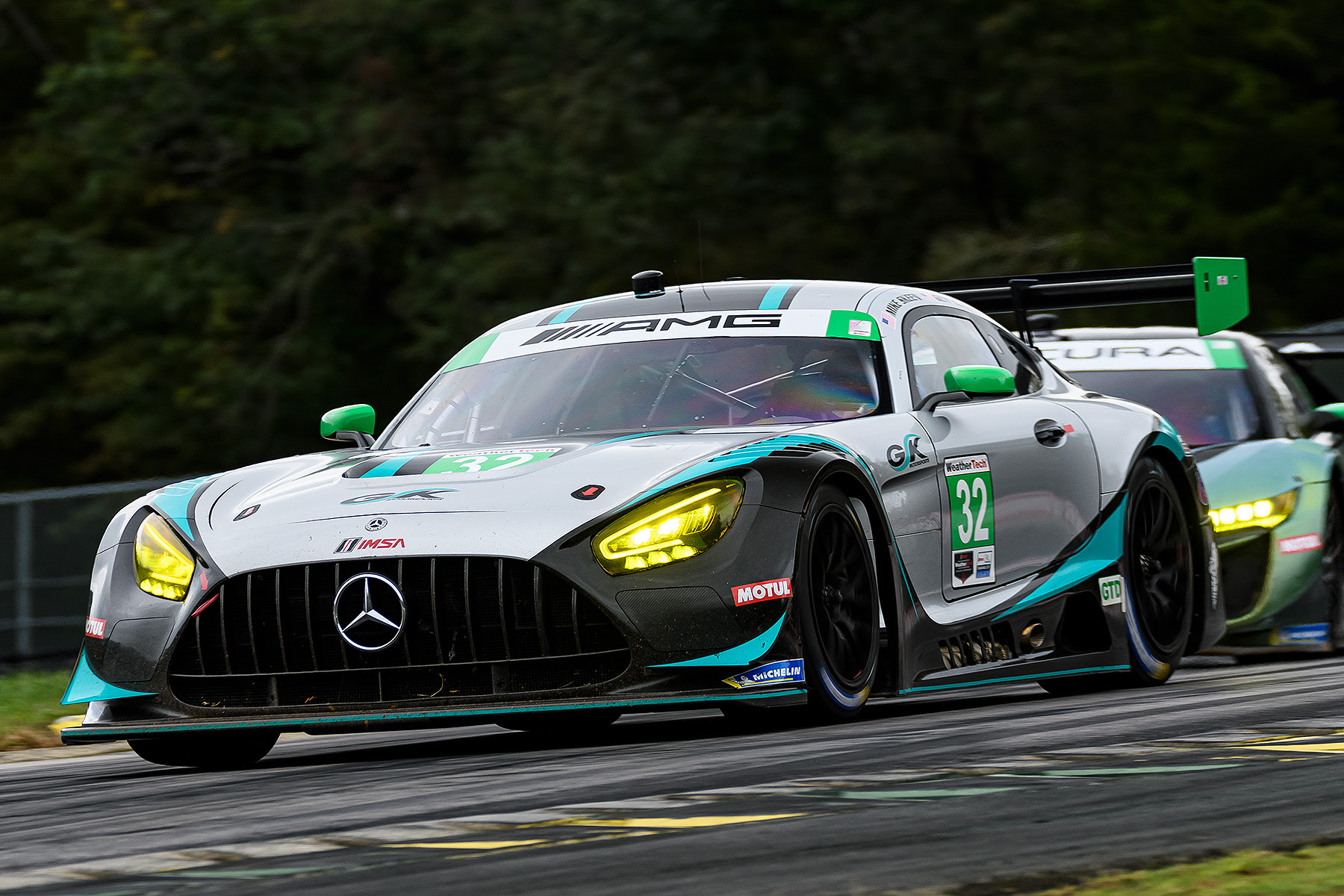 Gilbert Korthoff Motorsports Battles to 11th at VIR