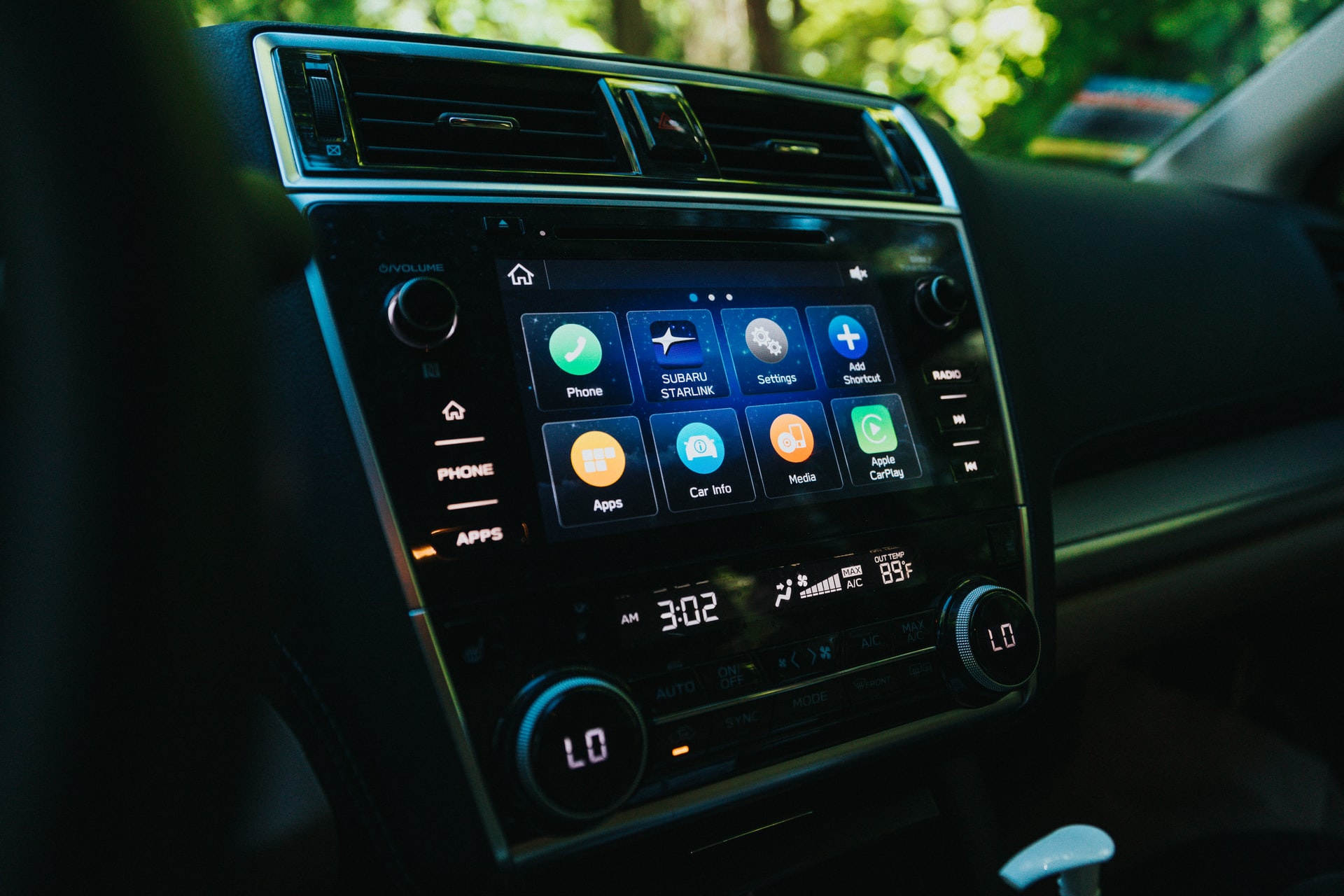 Single DIN VS Double DIN: Differences, Pros & Cons