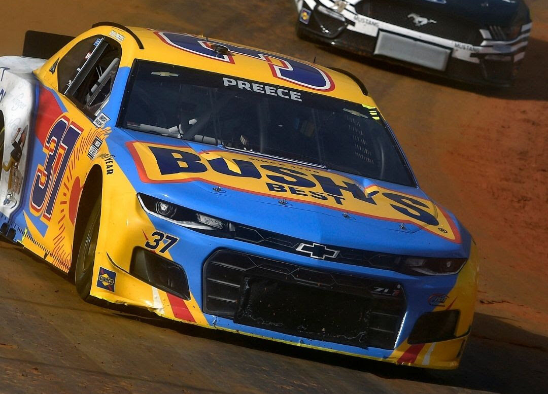 Bush’s Beans returns to sponsor Friday practice day and Saturday qualifying heat races for both NASCAR Cup and Truck Series during Food City Dirt Race weekend at BMS
