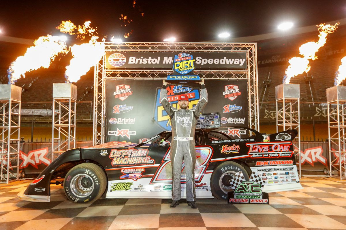 CHRIS FERGUSON SCORES $50,000 SUPER LATE MODEL VICTORY SATURDAY NIGHT DURING KARL KUSTOMS BRISTOL DIRT NATIONALS