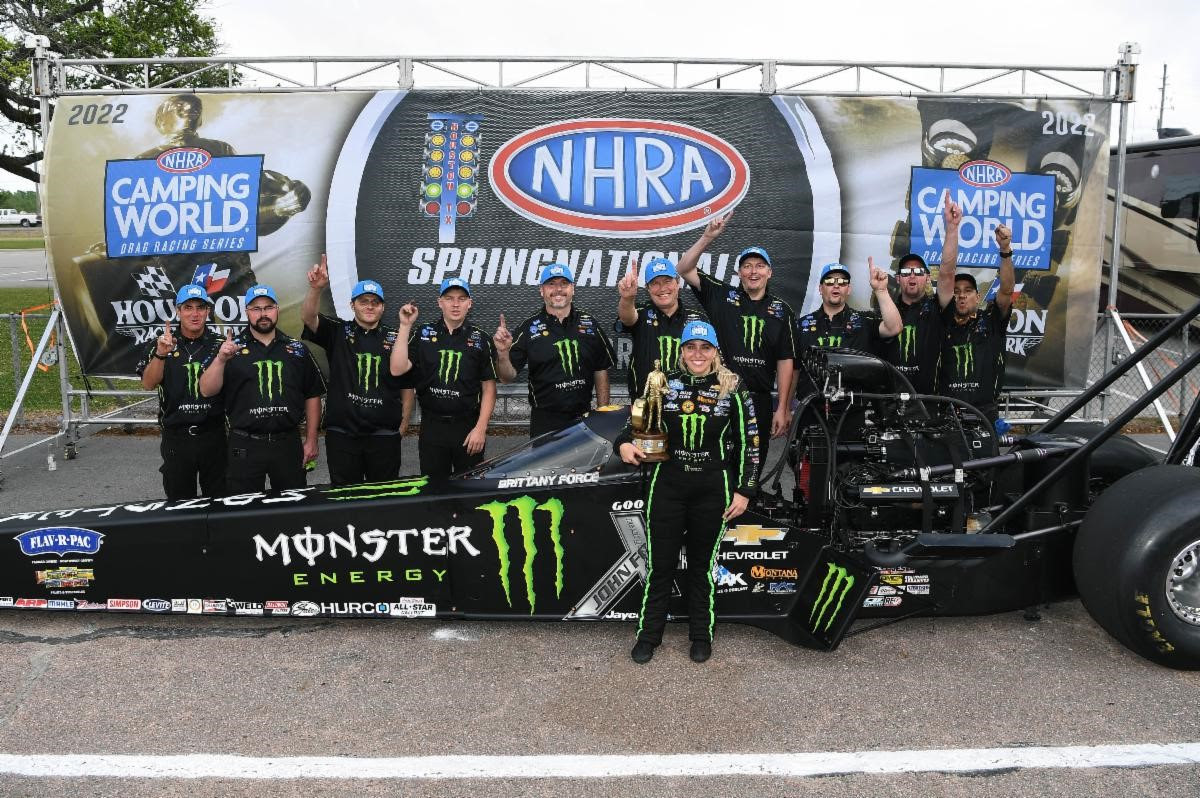 Chevrolet nitro drivers aim to make more four-wide magic