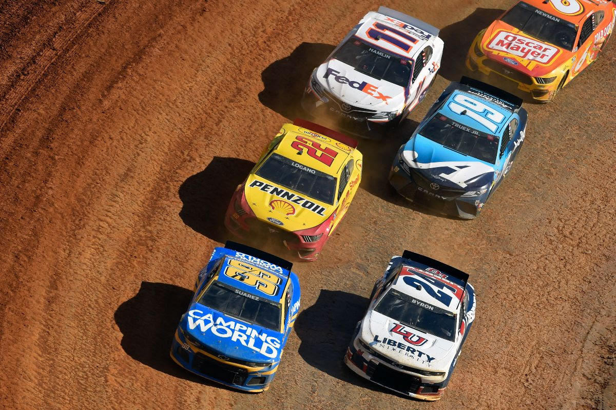 LOGANO READY TO DEFEND HIS FOOD CITY DIRT RACE VICTORY AS A HOST OF CUP SERIES DIRT SPECIALISTS ARE READY TO SHOW OFF THEIR SKILLS ON THE BMS CLAY-COVERED HIGH BANKS