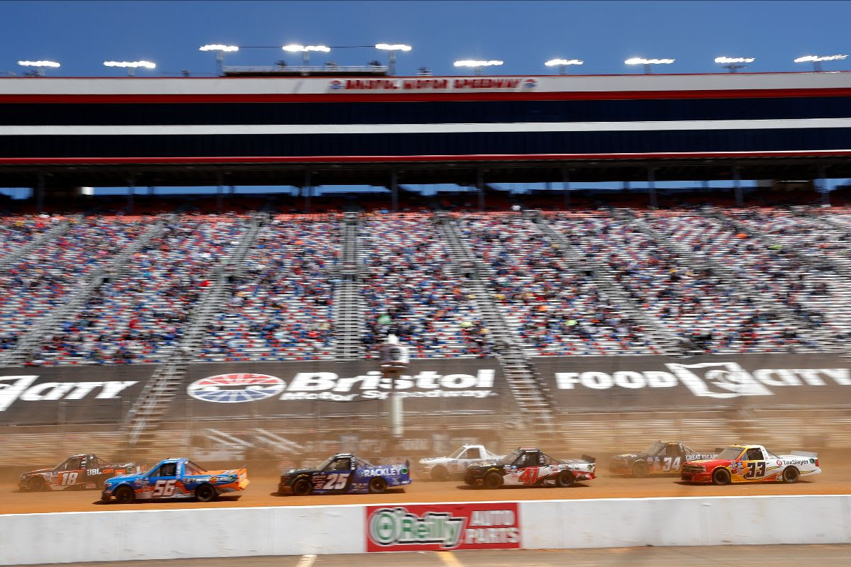 ZANE SMITH CARRYING MOMENTUM INTO SATURDAY NIGHT’S PINTY’S TRUCK RACE ON DIRT AT BRISTOL MOTOR SPEEDWAY