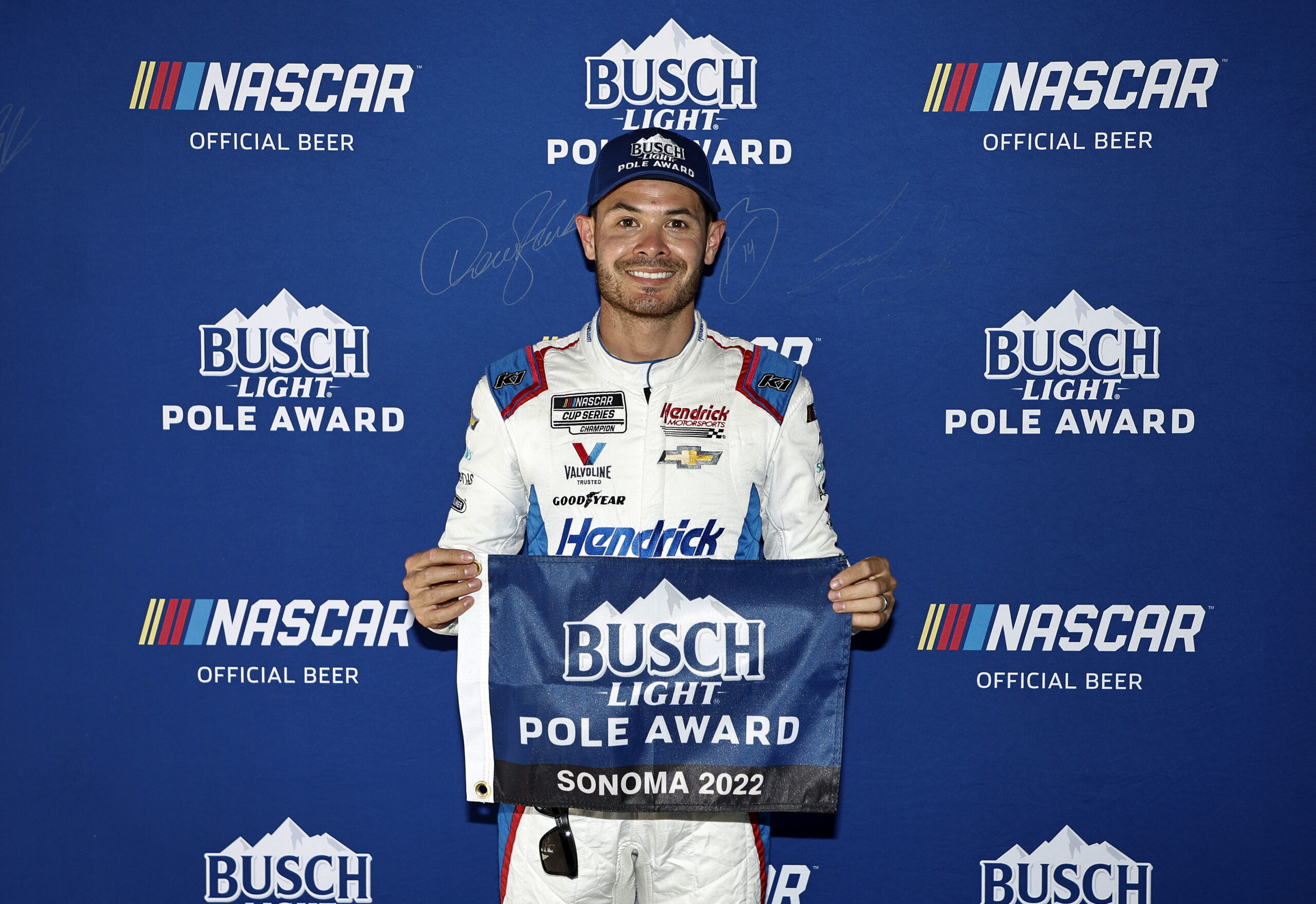 Larson notches fifth consecutive Cup Series pole at Sonoma Raceway