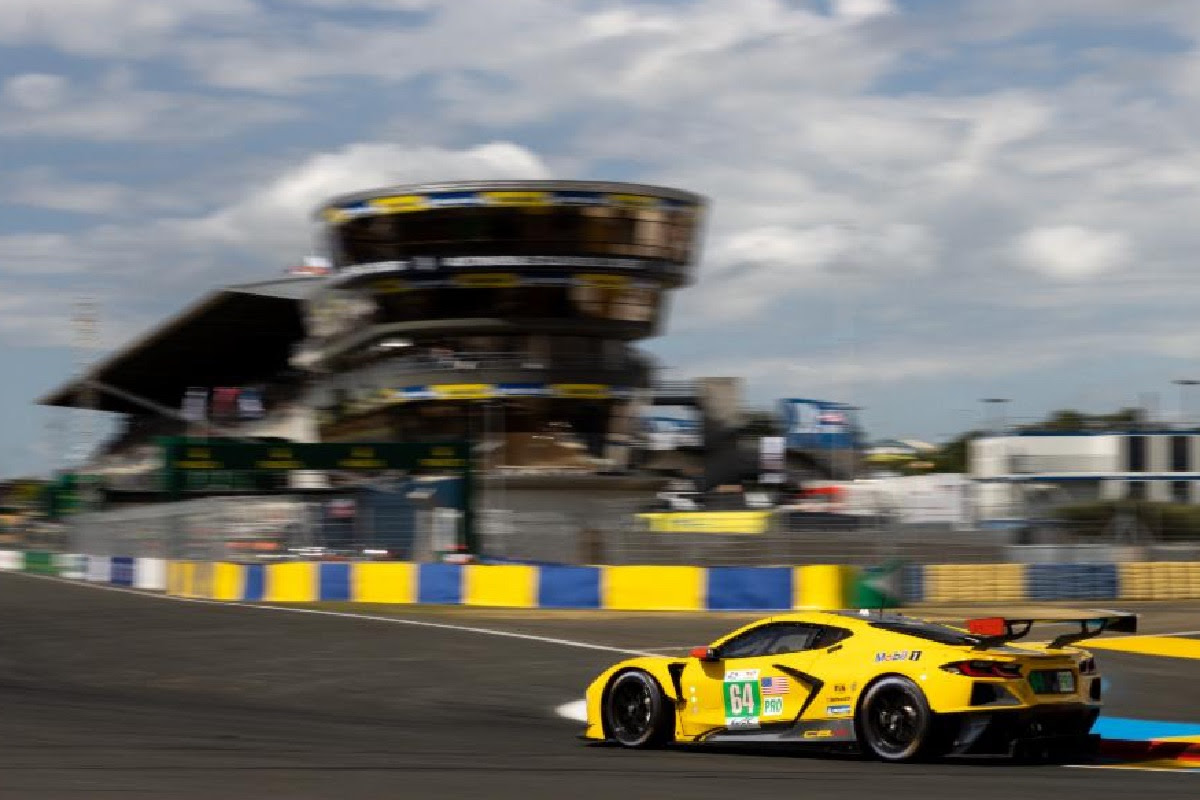 CORVETTE RACING AT LE MANS: C8.Rs Advance to Hyperpole