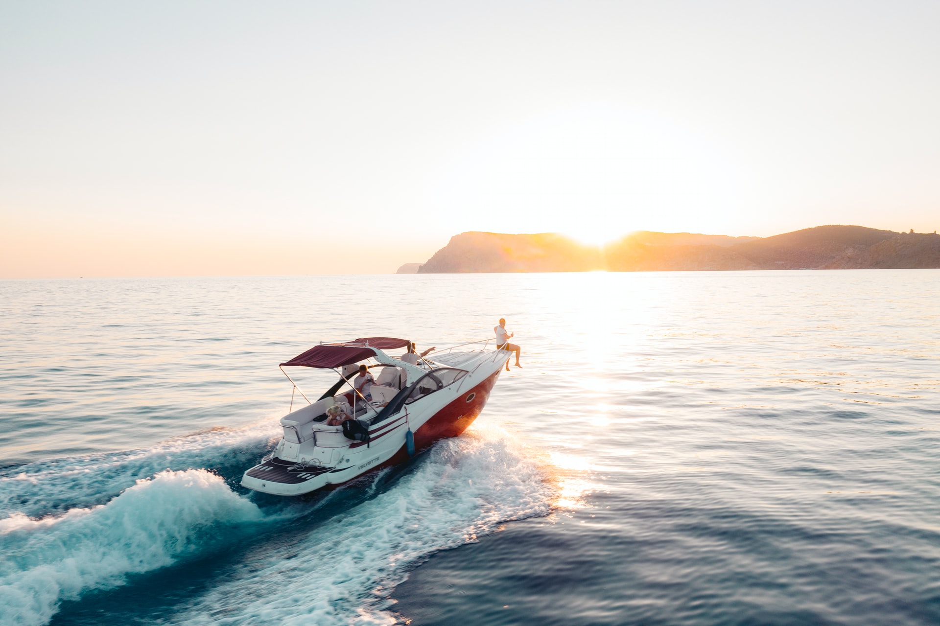 5 Important Marine Accessories You Must Have on A Boat