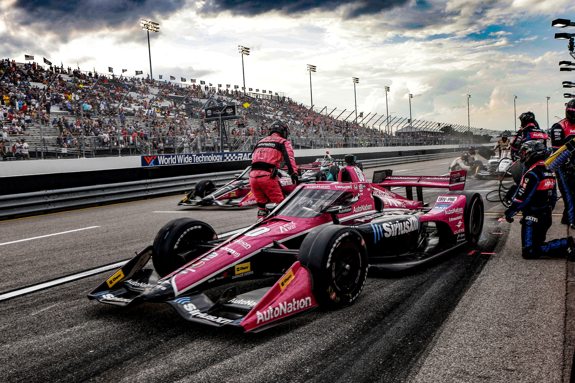 Castroneves Takes 15th-place finish in Bommarito 500