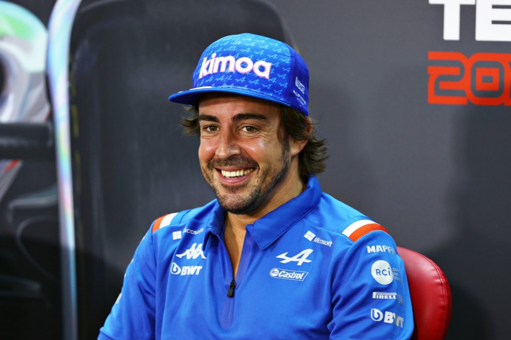 Fernando Alonso joining Aston Martin F1 Team on multi-year basis, beginning in 2023