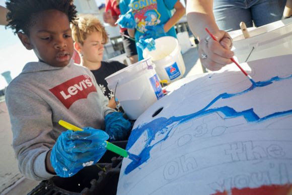 Erik Jones, Ty Dillon Join Charlotte Area Students To Paint ‘Turtles’ Ahead of Oct. 7-9 Bank of America ROVAL™ 400 Weekend