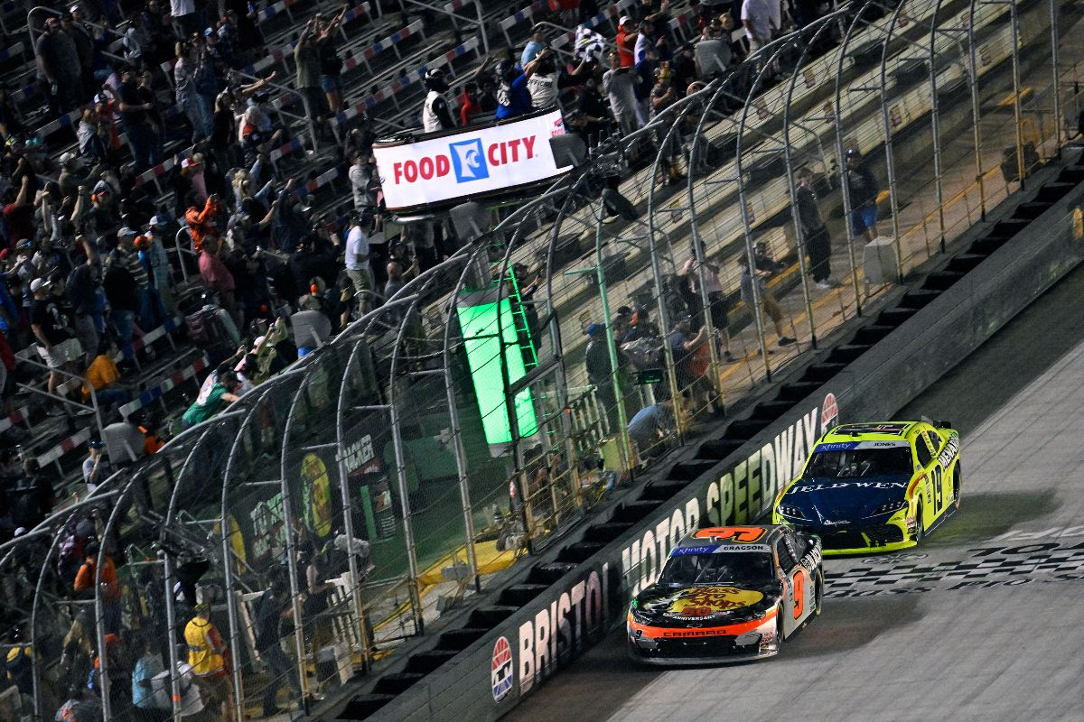 GRAGSON RACES TO FOOD CITY 300 VICTORY, EARNS TOP SEED IN NASCAR XFINITY SERIES PLAYOFFS