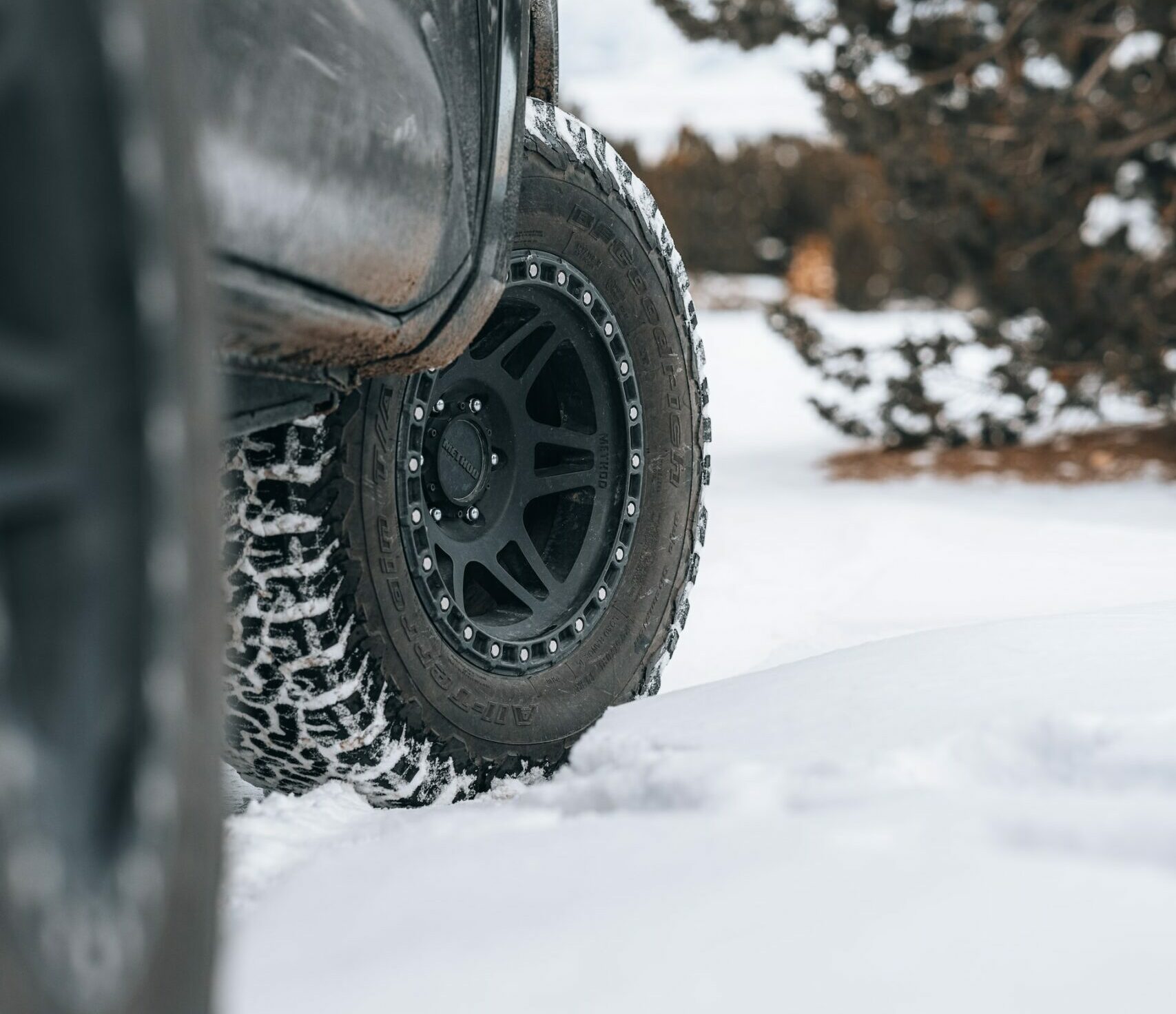 How to Choose SUV Tires for Snow