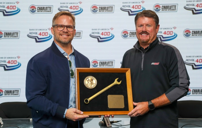 Andy Petree Receives Prestigious Smokey Yunick Award