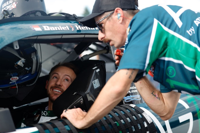 Kaulig Giving™ Helps Daniel Hemric Grant Additional Scholarship at Rowan-Cabarrus Community College