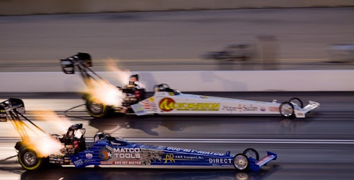 How does a dragster work?