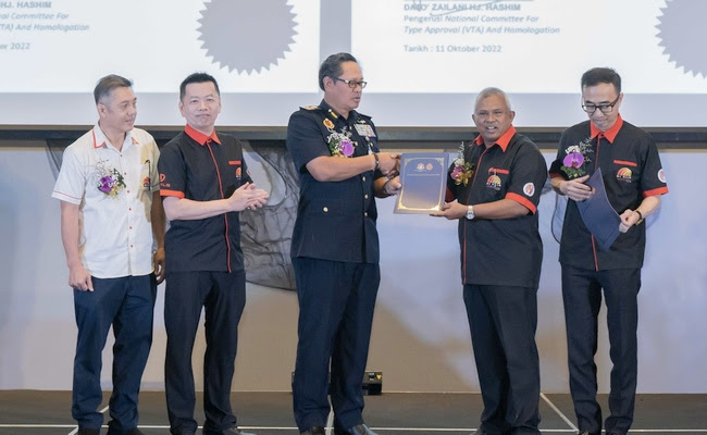 Ni Hsin Group Unveils Two TAILG EBIXON EV Motorcycle Models