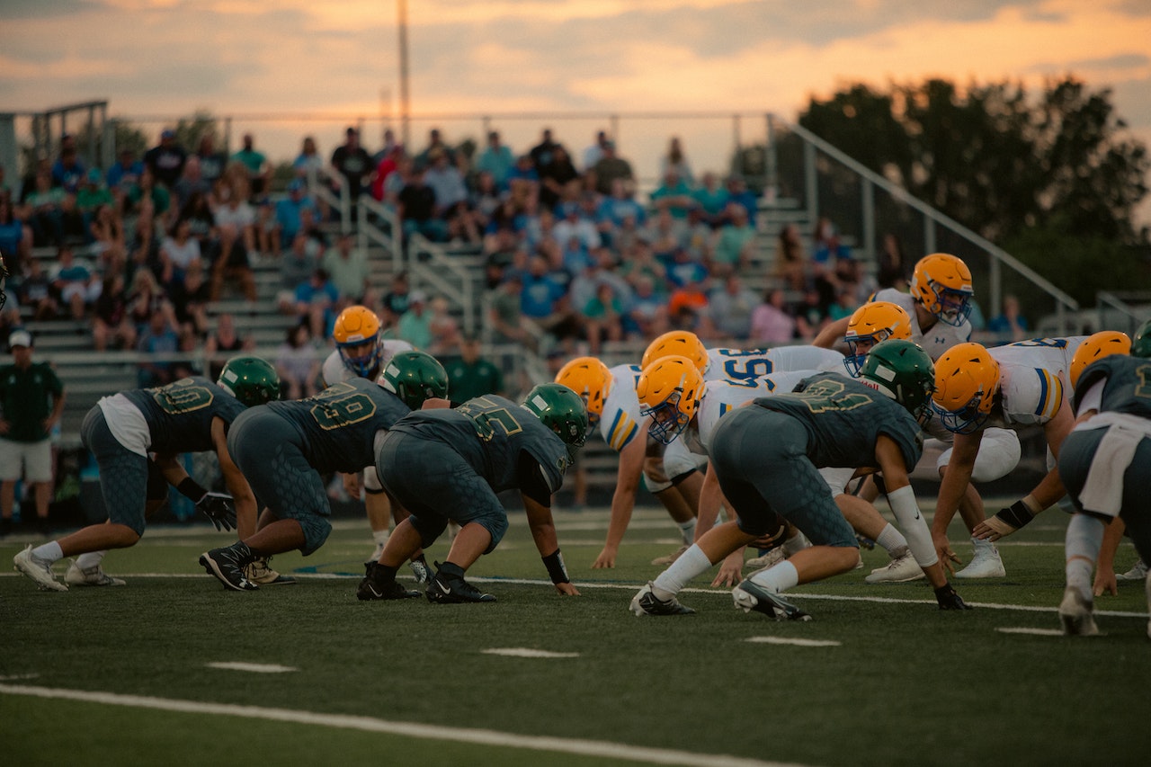 How Do Football Apps Get Their Match Data Instantly?