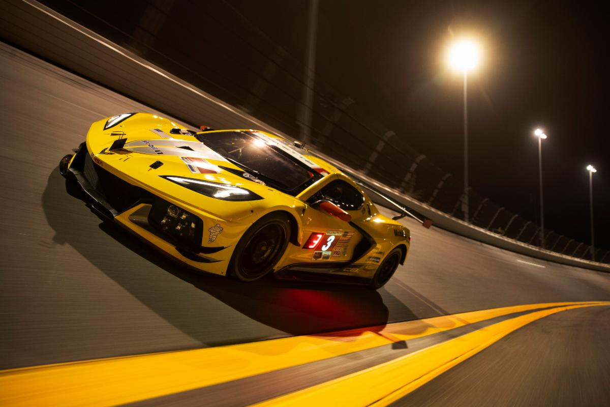 CORVETTE RACING AT DAYTONA: 25th Year Starts at a Familiar Place