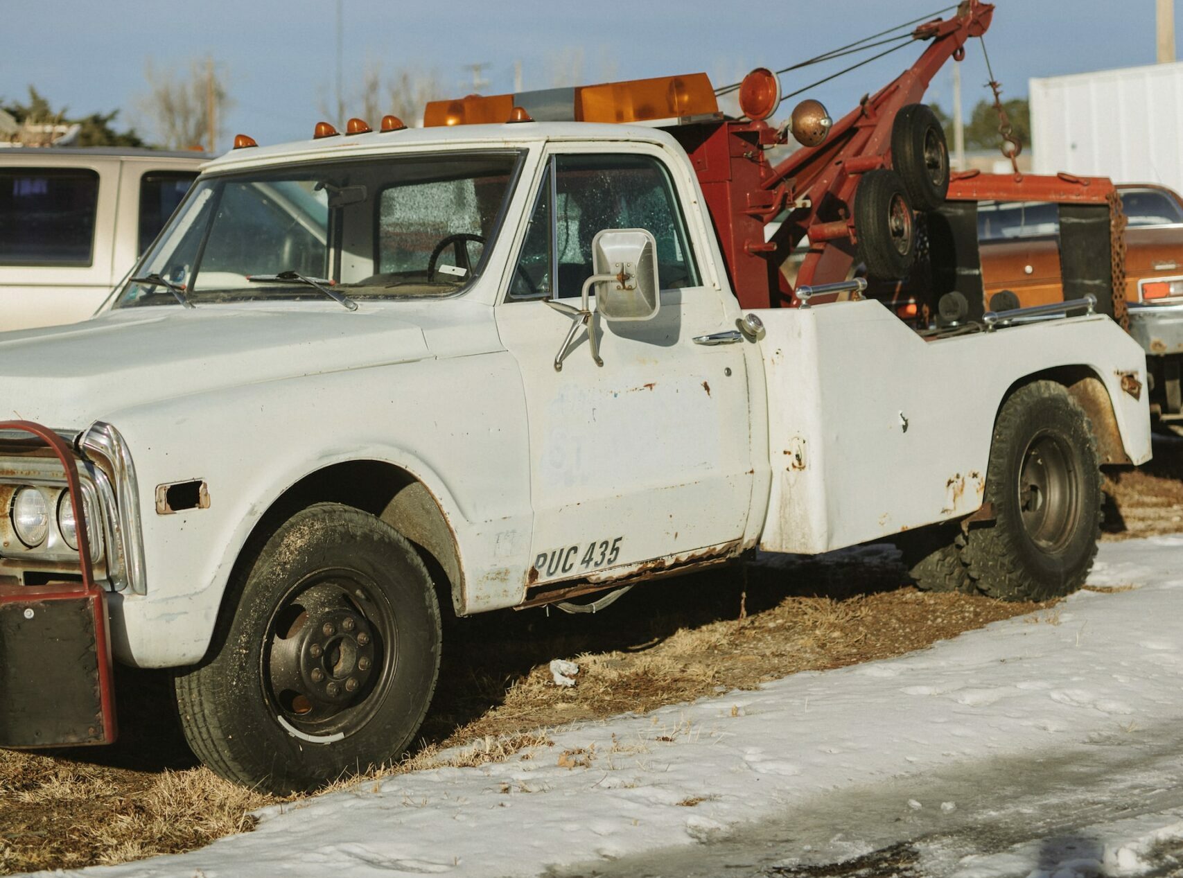 What Are the Advantages of Using Auto Wrecker’s Services?