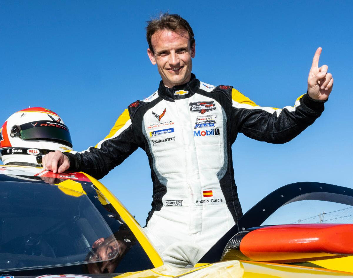 CORVETTE RACING AT SEBRING: Garcia Takes GTD PRO Pole!