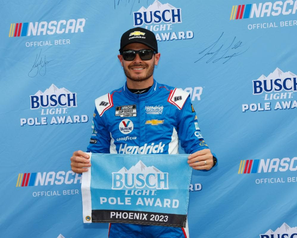CHEVROLET NCS: Kyle Larson Takes Pole Position at Phoenix Raceway