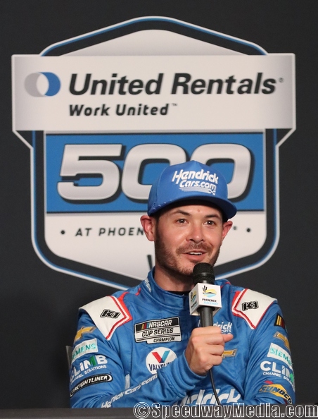 Kyle Larson tops Cup Series qualifying to win Busch Light Pole at Phoenix