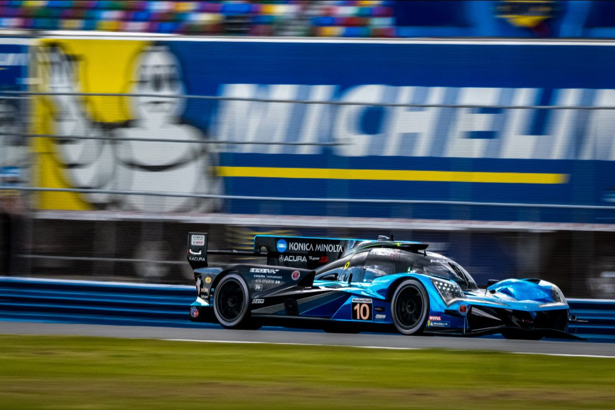 No. 10 Konica Minolta Acura ARX-06 GTP Team Ready to Run at Sebring International Raceway