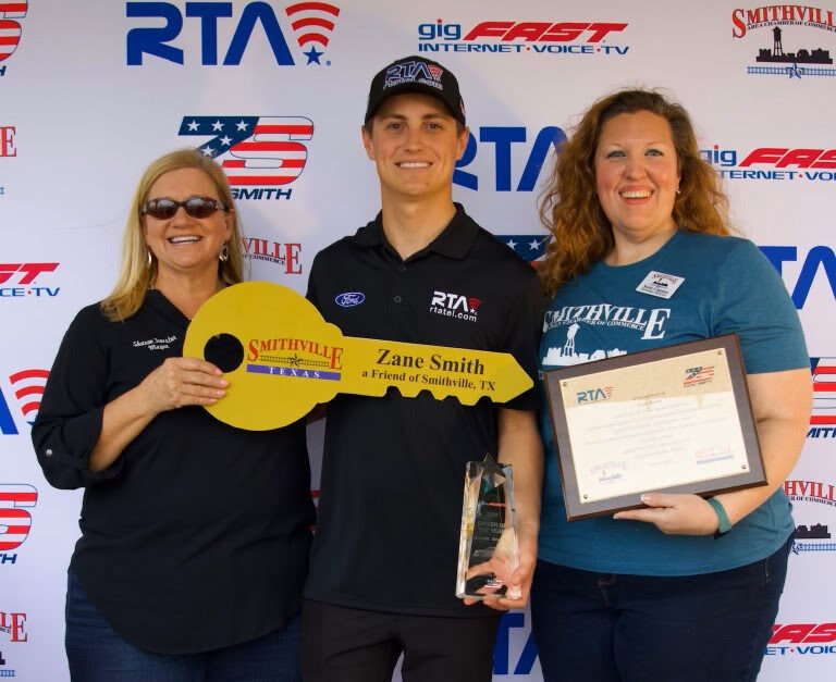 RTA gigFAST INTERNET® Event Brings NASCAR Champion Zane Smith to Smithville, Texas.