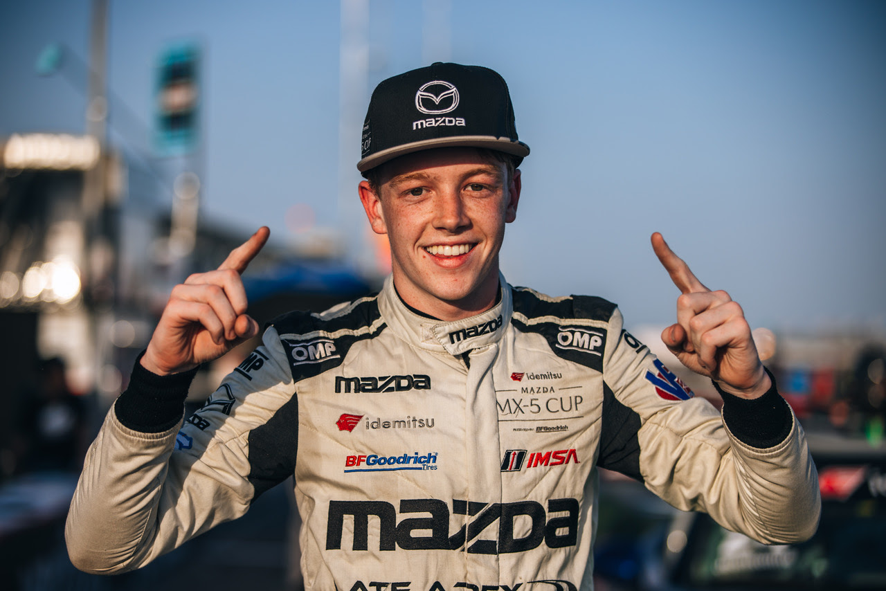 Zilisch Wins St. Pete Street Fight in MX-5 Cup Race Two