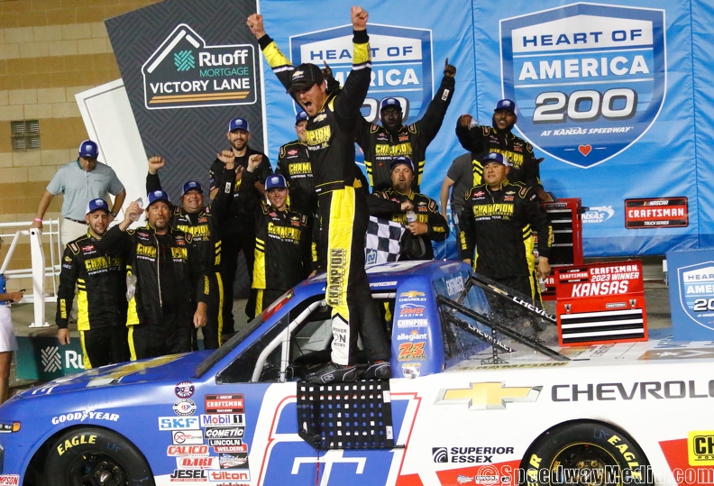 Grant Enfinger claims first Truck Series win of the season at Kansas –  SpeedwayMedia.com