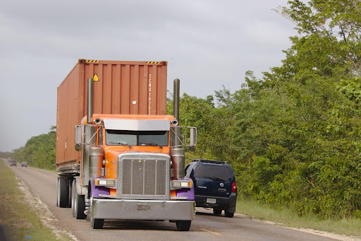 Interstate or Intrastate? Experts’ Recommendations on How to Start a Trucking Company