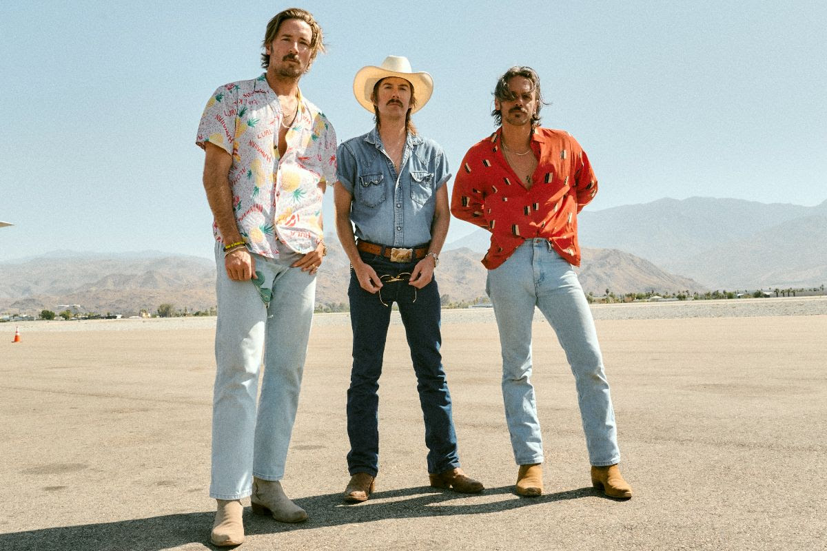 GRAMMY-NOMINIATED COUNTRY MUSIC GROUP MIDLAND TO ROCK THE PRE-RACE STAGE AT BASS PRO SHOPS NIGHT RACE