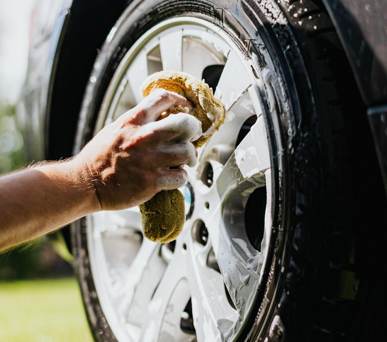 Wheel Cleaning and Maintenance: Unveiling the Secrets to Keeping Your Car Rolling in Style