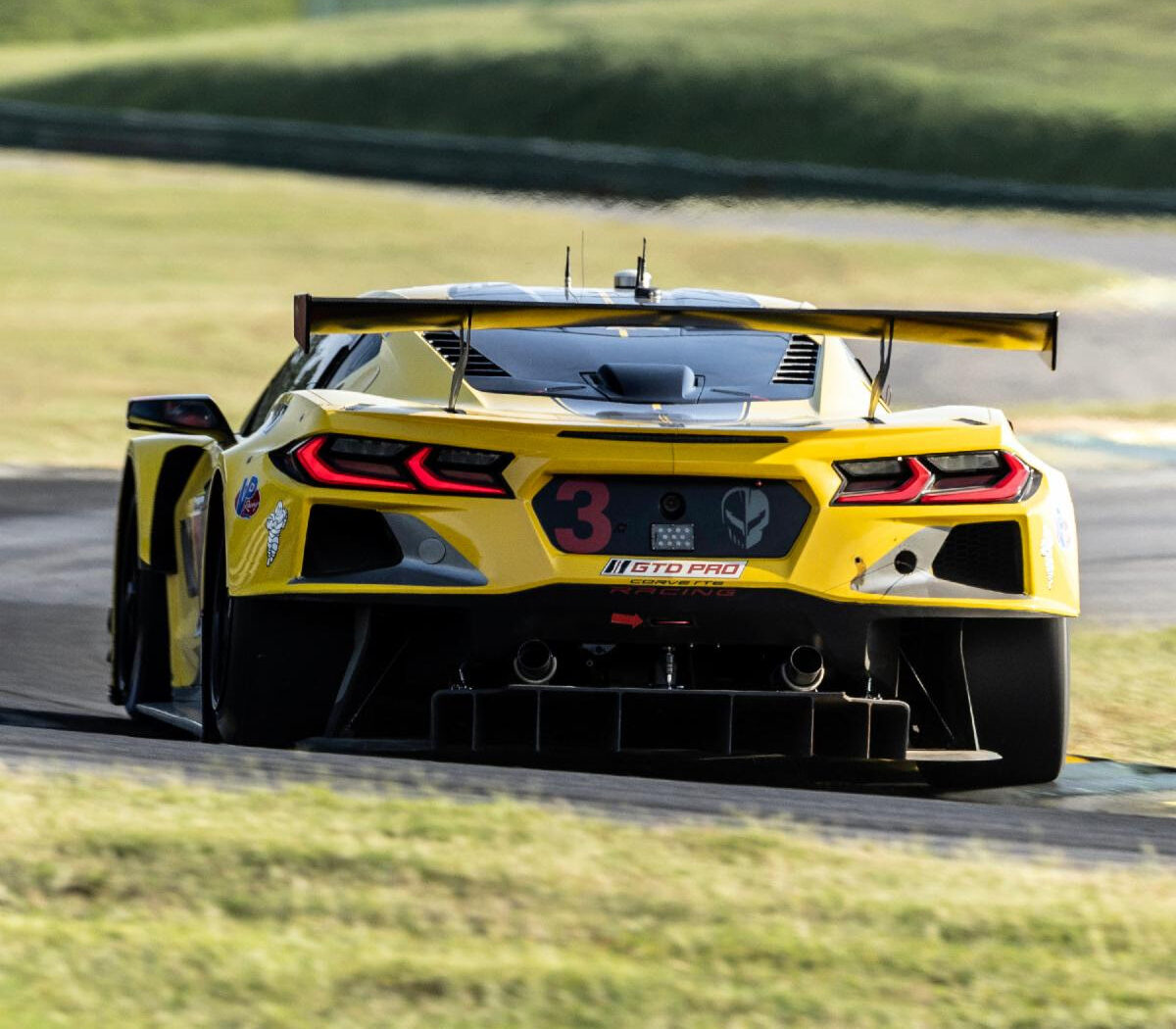 CORVETTE RACING AT VIR: Third-Place Start for Garcia, No. 3 C8.R