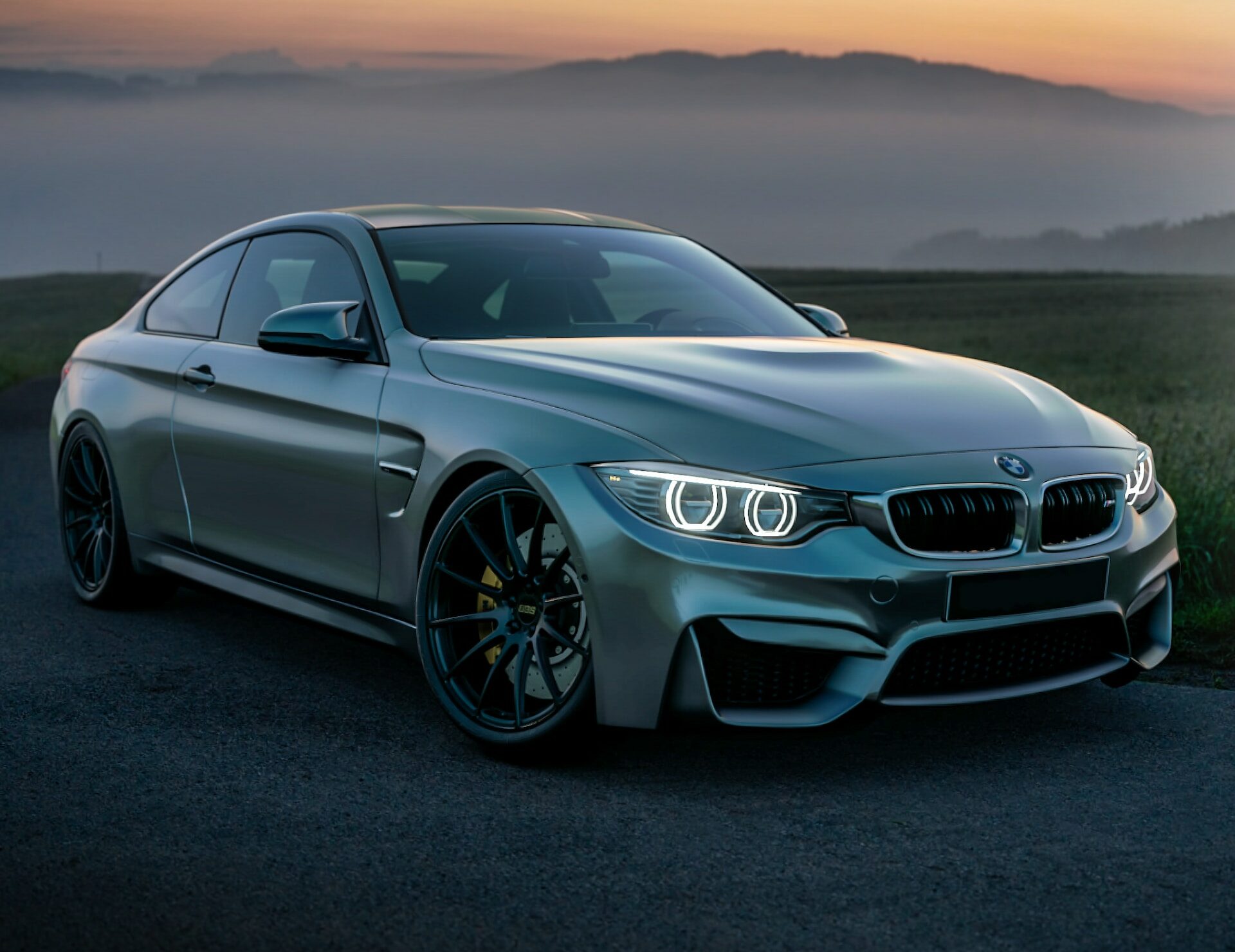 The Ultimate Duo: The Connection Between Casinos and Cars