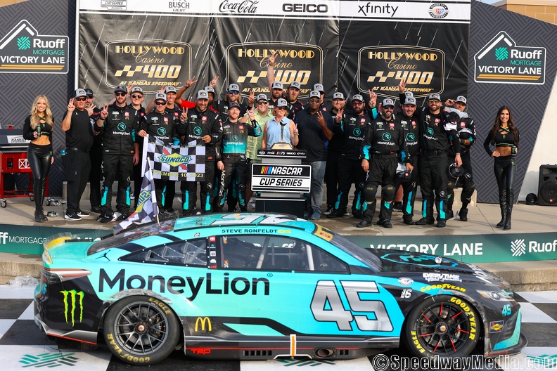 Reddick advances to Playoff’s Round of 12 in thrilling overtime Cup victory at Kansas