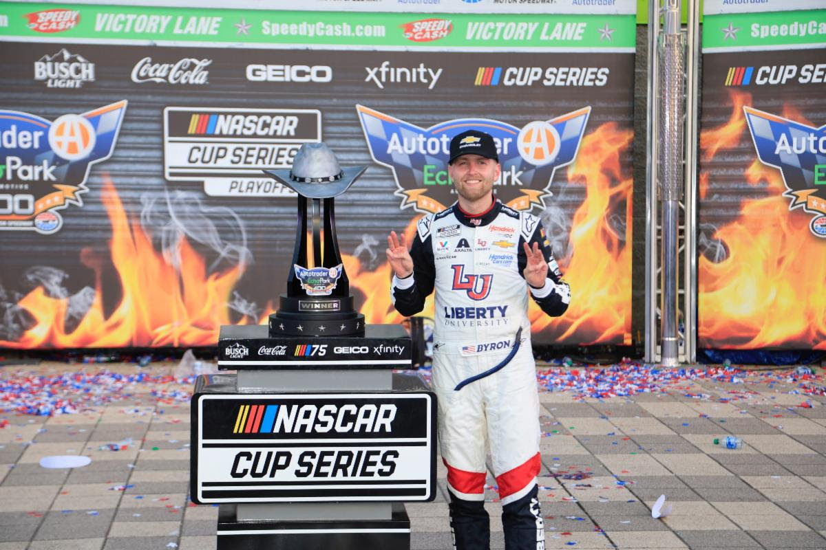 CHEVROLET NCS AT TEXAS: William Byron Advances to Round of Eight with Milestone Victory