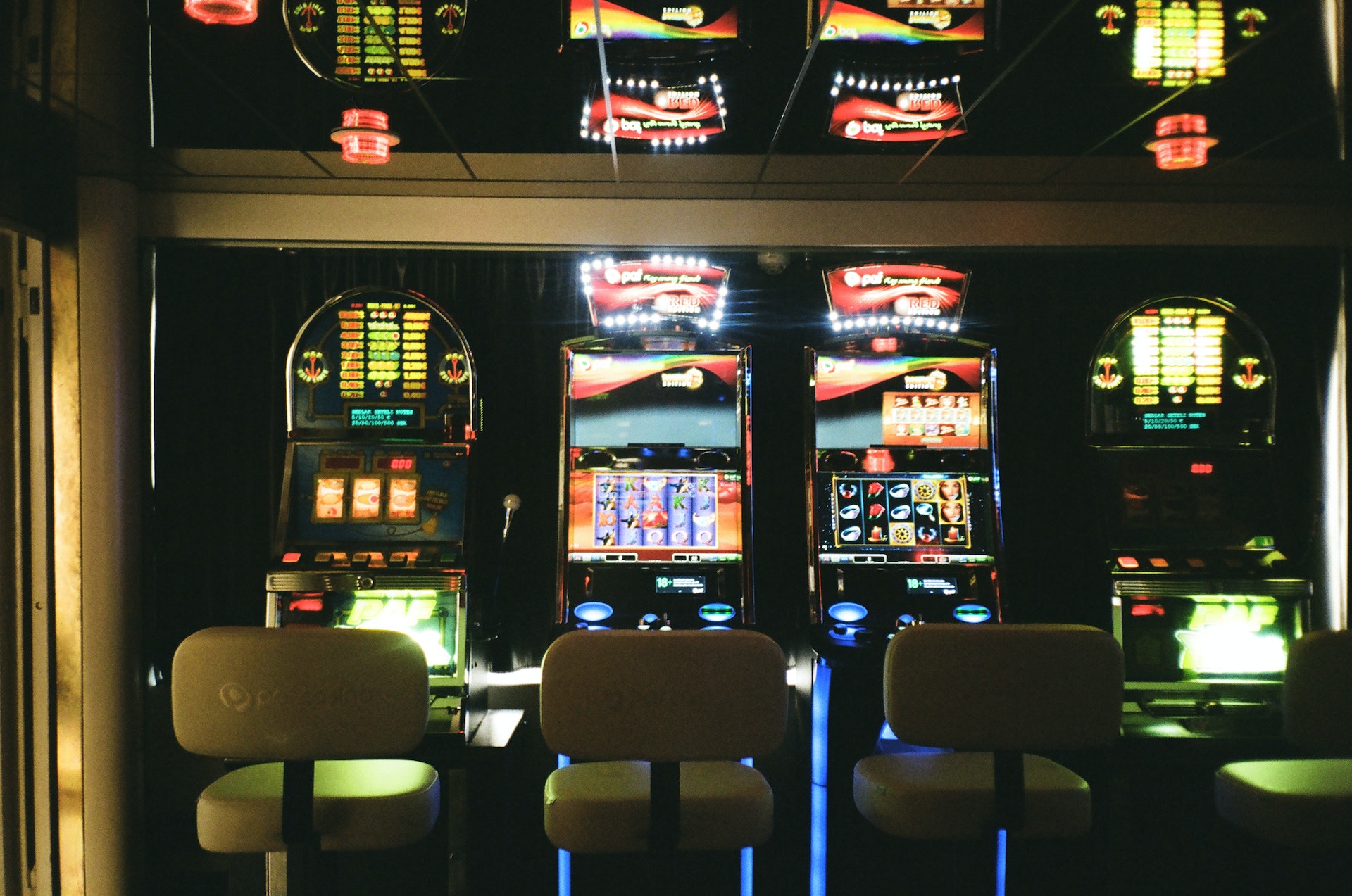 Factors to Consider When Playing Online Slots