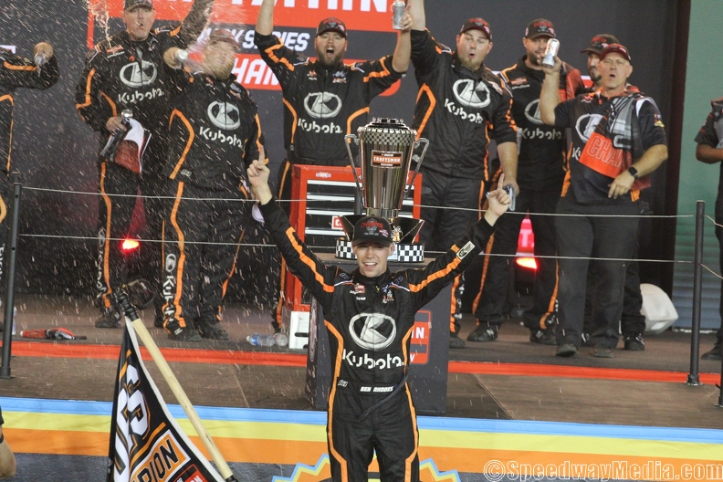 Rhodes survives chaotic finale for second Truck Series title; Eckes wins at Phoenix