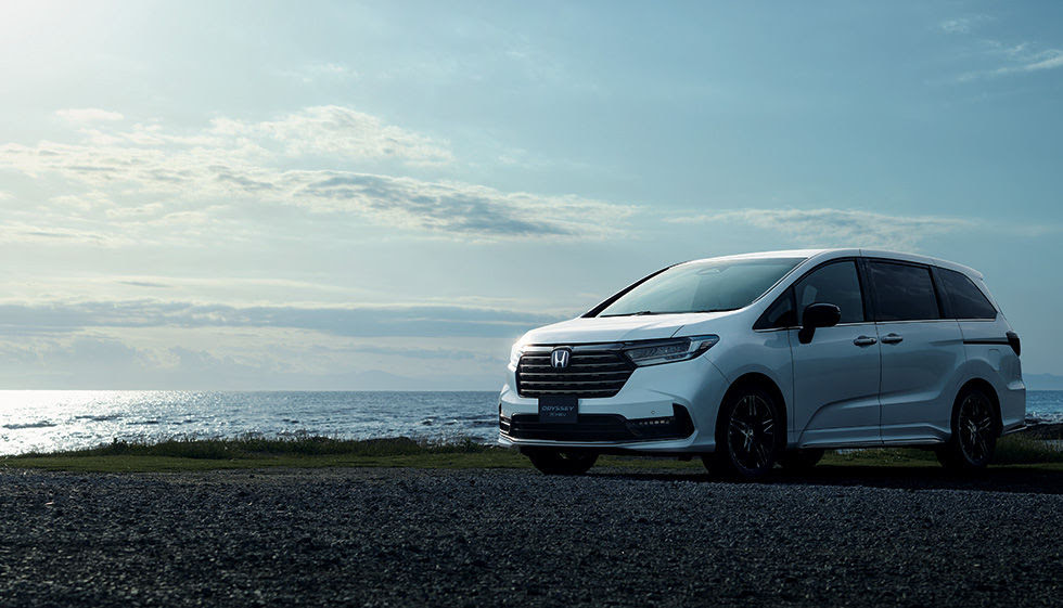Honda to Begin Sales of Refreshed Odyssey in Japan