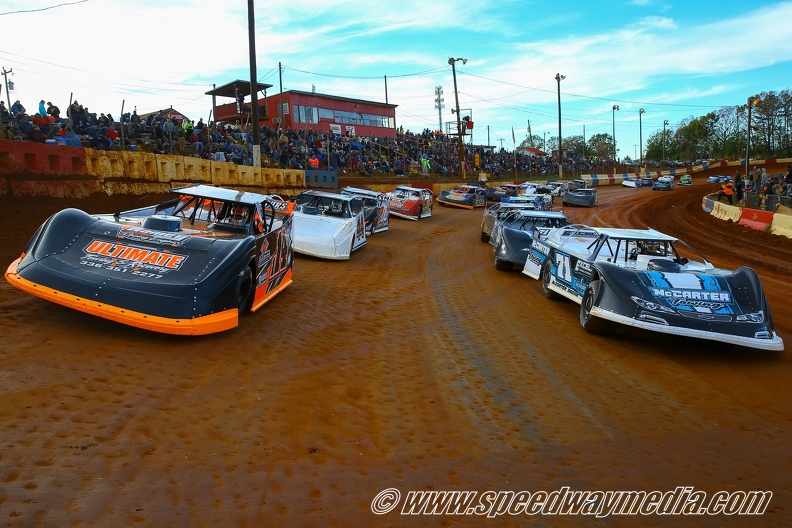 Behind the Scenes of a Race Team: The Unseen Dynamics of Speed and Strategy