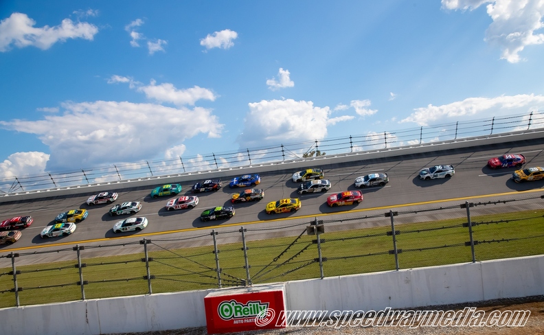 How Easy Is It To Bet On Motorsports?