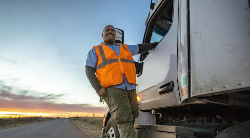 Do truck drivers fix their own trucks
