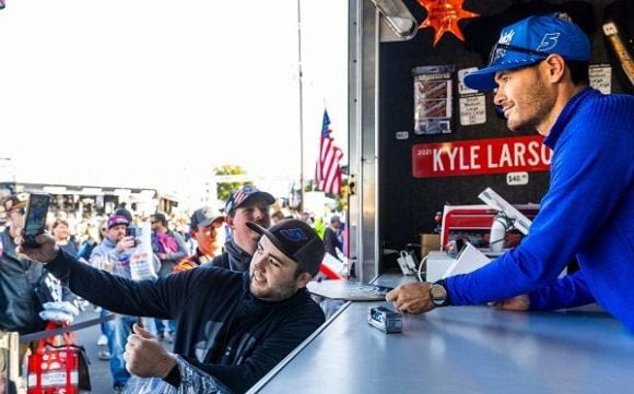 NASCAR Drivers to Sign Autographs at Fan Zone Souvenir Trailers