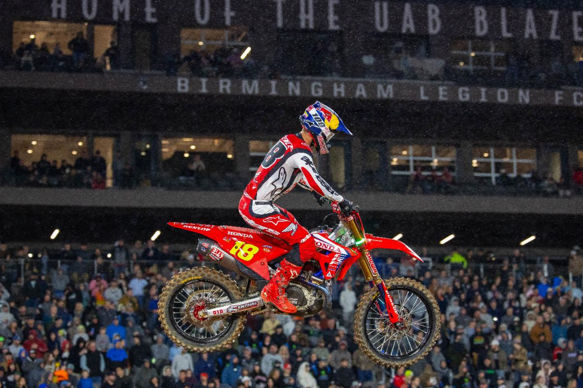 Jett Lawrence First Back-to-Back Winner with Birmingham Supercross Victory