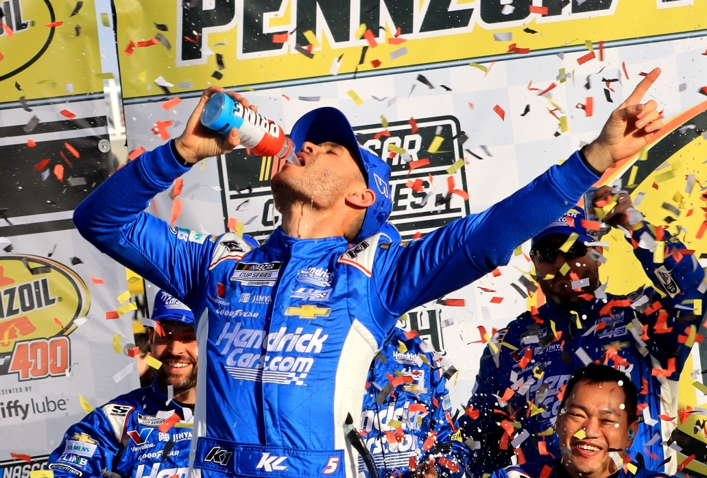 Kyle Larson’s Vegas Triumph: Stage Sweeps and First Win of 2024!