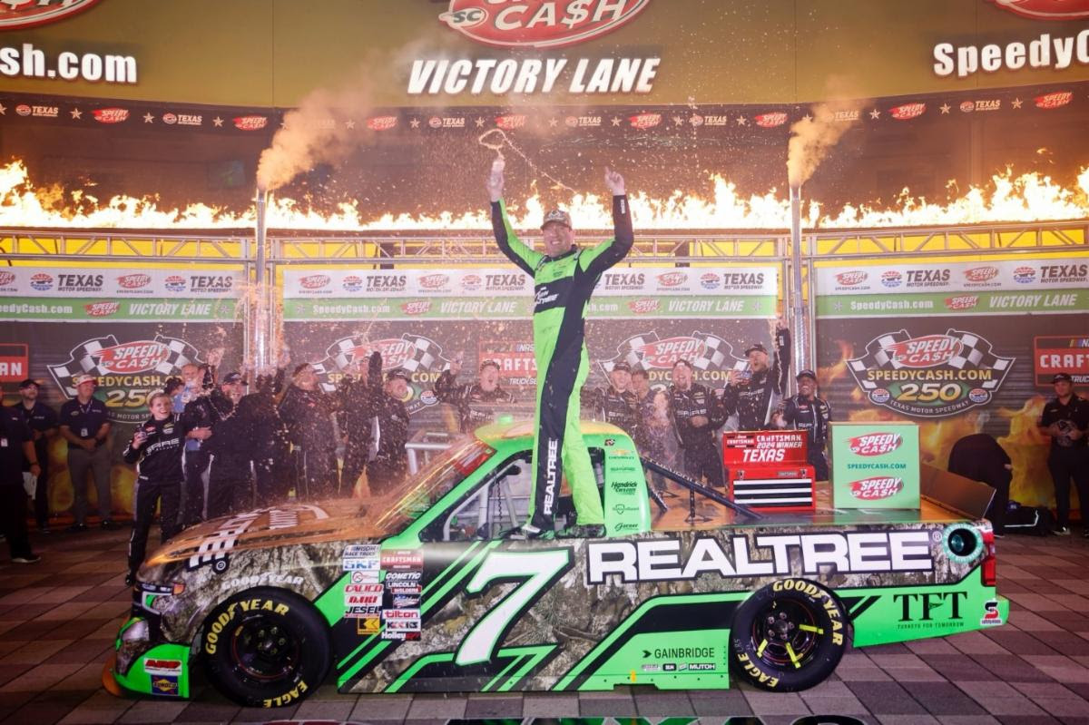 Buschwhacked: Cup Series star Kyle Busch wins SpeedyCash.com 250 Truck Series Thriller